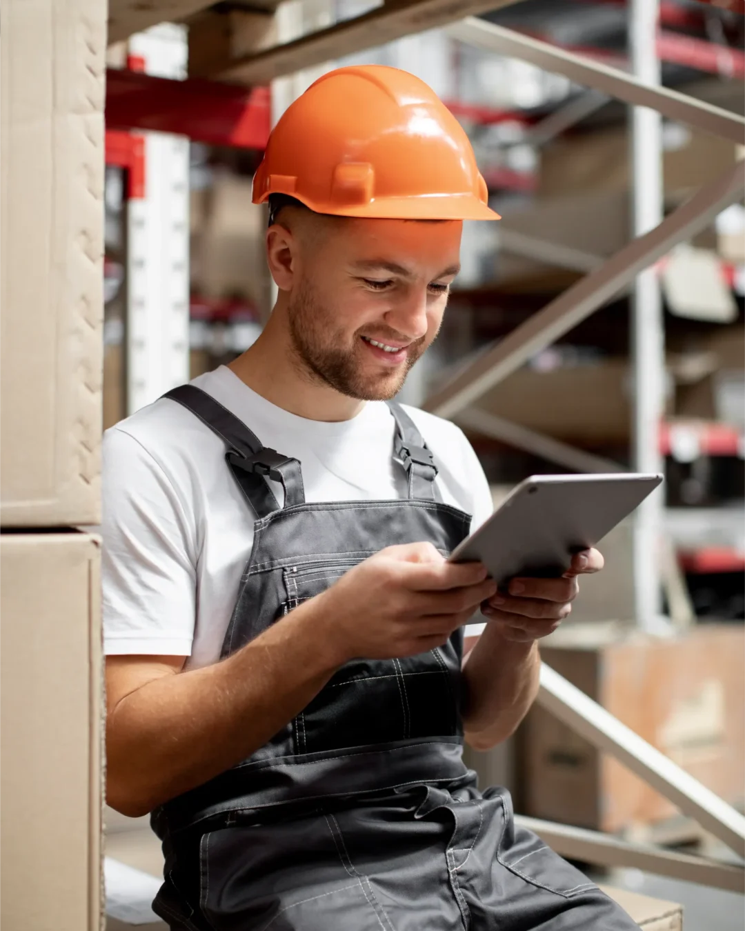 medium-shot-smiley-man-holding-tablet